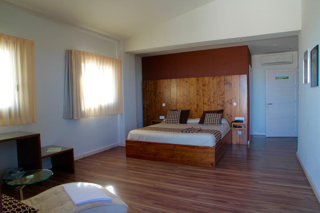 Hotel Mas Prades Deltebre Phòng bức ảnh